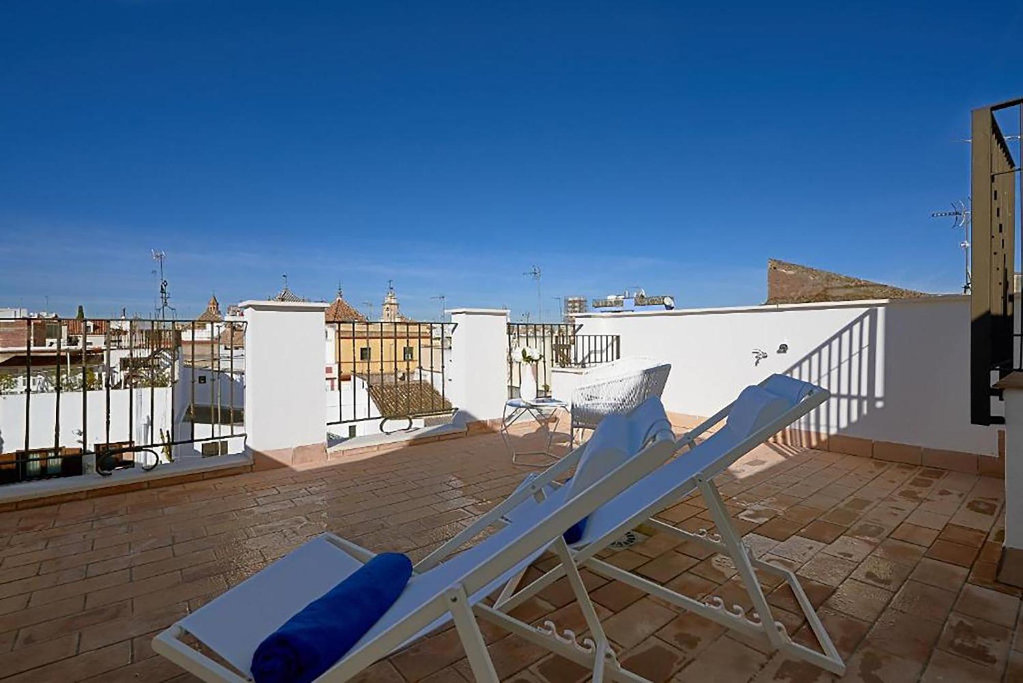 Palacio Del Siglo XVII Frente A Los Jardines De Murillo Sevilla Cameră foto